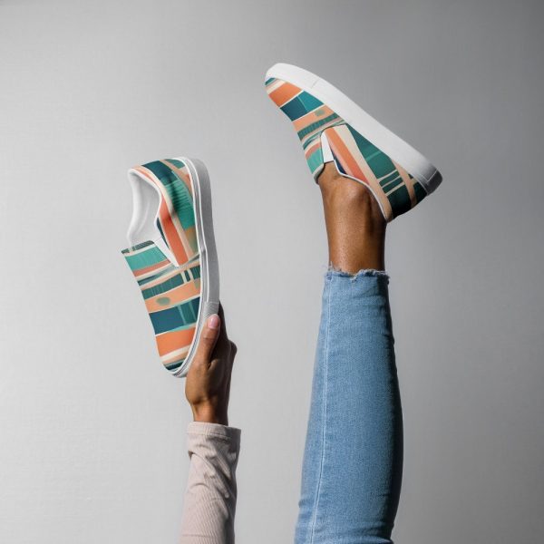 Women’s Summer Lovin’ slip-on canvas shoes