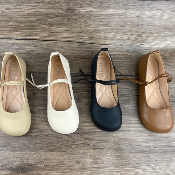 Square toe shoes, women’s shoes, Mary Jane shoes, vintage shoes, flat shoes