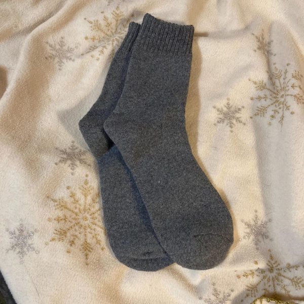 Warm thick wool blend socks, soft, comfortable, snug fit, for men and women, stretchy, fit sizes 7 through 10