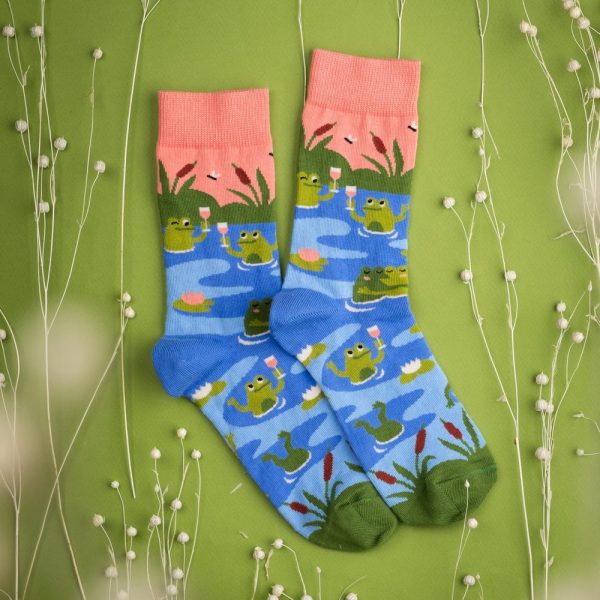 Frogs in Love | Colorful socks for men and women | Gift for him & her | Funny design | Man I Love Frogs