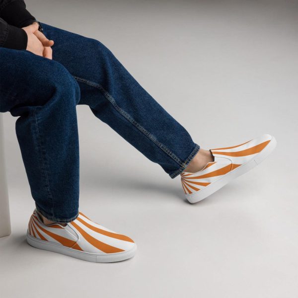 Casual slip-on shoes for men Breathable slip-on retro sneakers for men Men’s comfortable walking slip-ons Eco-friendly men’s slip-on shoes