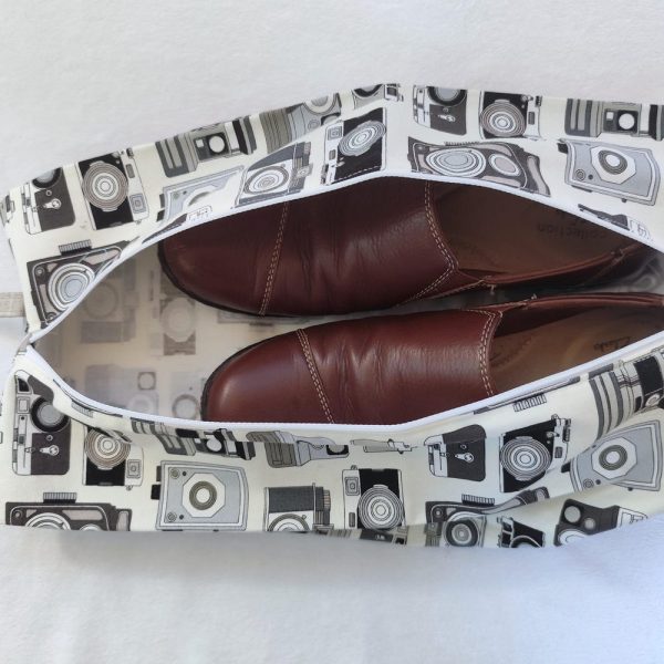 Fabric shoe bag, travel shoe bag, zipped storage bag, expanding shoe bag, canvas bag